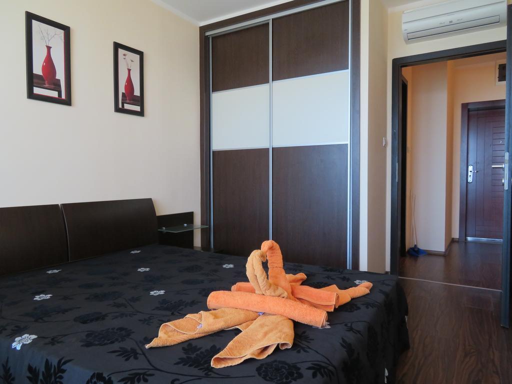 Apartments Sirena First Line - Апартаменти Сирена На Първа Линия Aranyhomok Kültér fotó