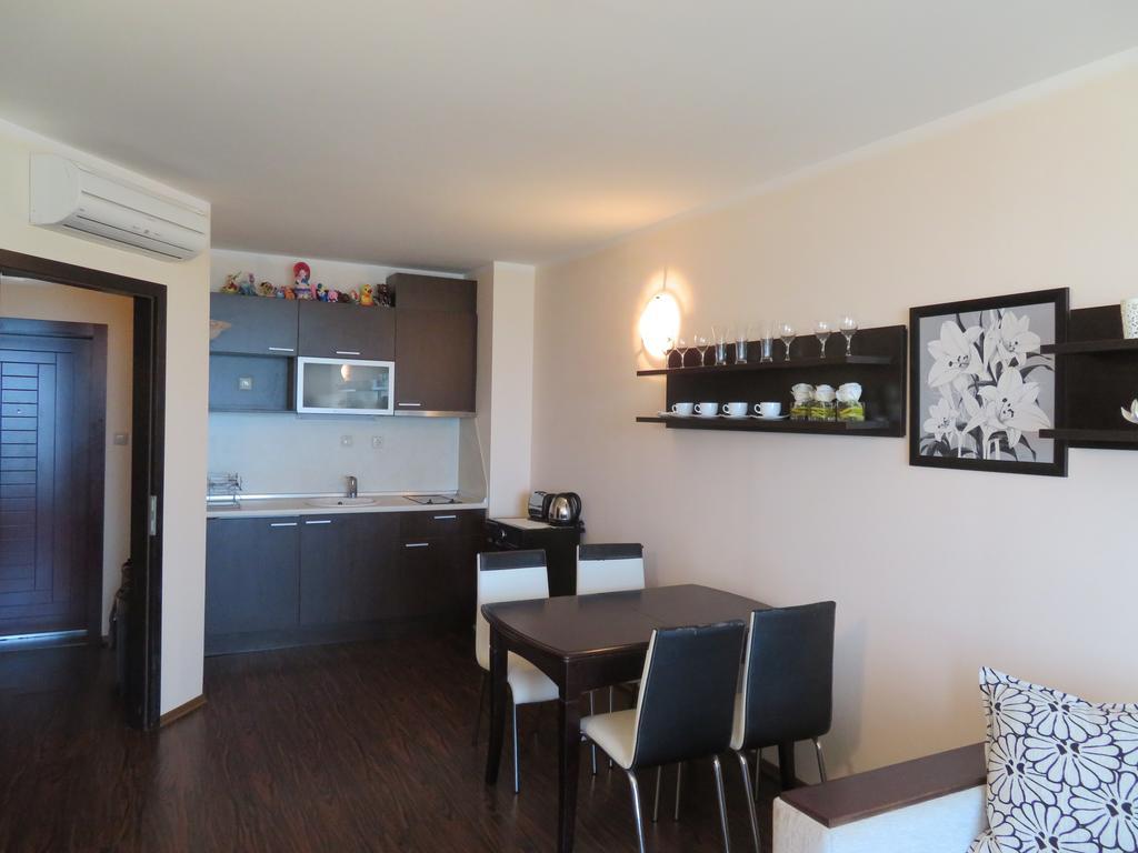 Apartments Sirena First Line - Апартаменти Сирена На Първа Линия Aranyhomok Kültér fotó